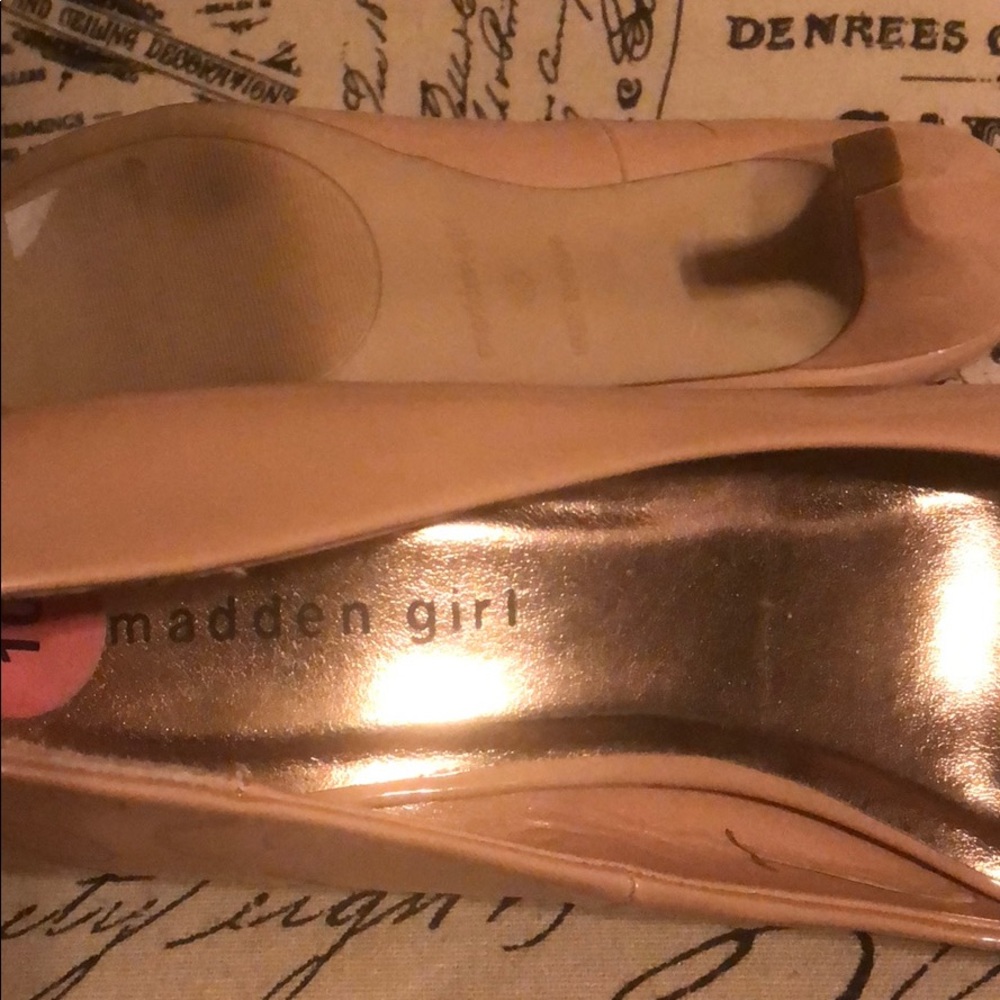 High Heels - Picture 7 of 7